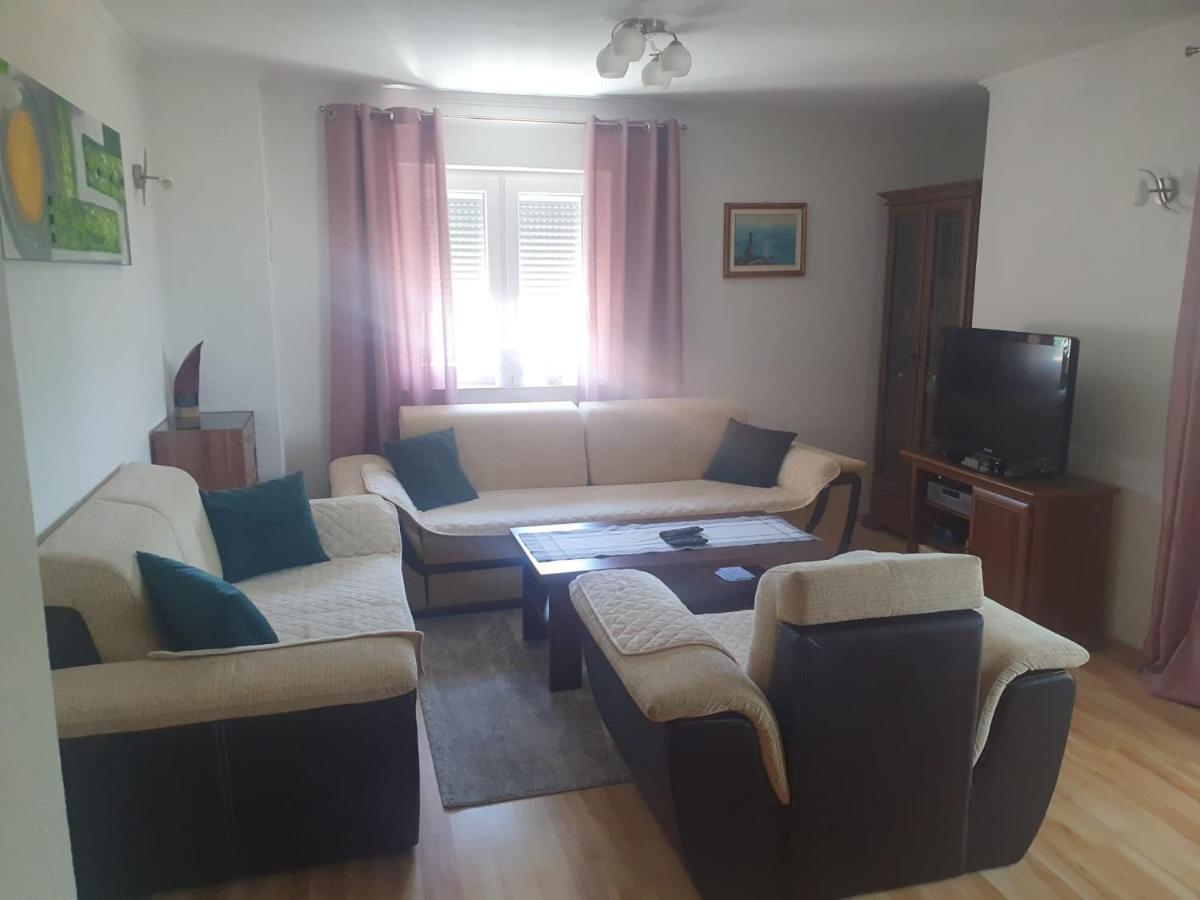 Apartman Jaca Διαμέρισμα Livno Εξωτερικό φωτογραφία